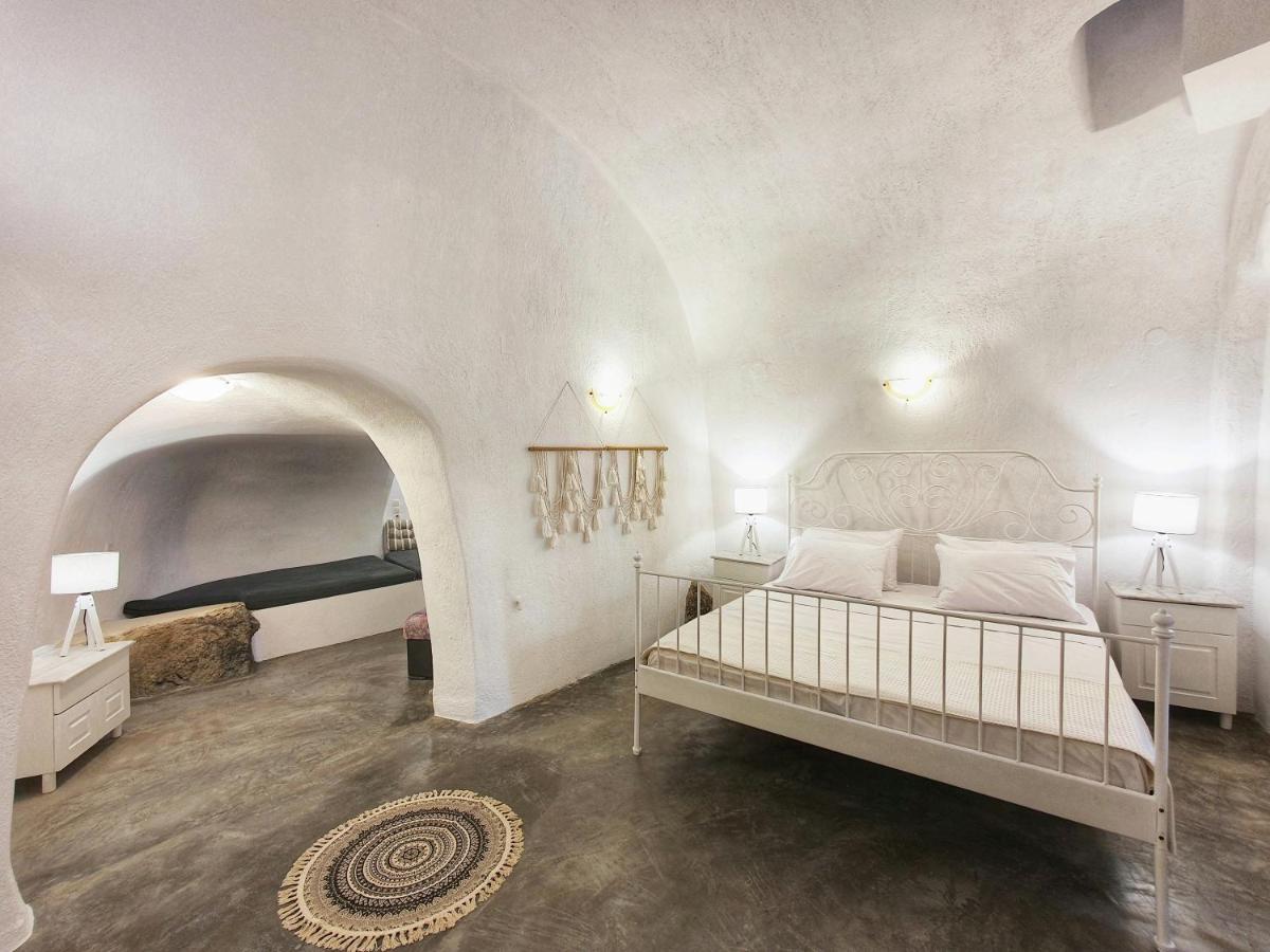Navita Cave Houses Fira  Ngoại thất bức ảnh