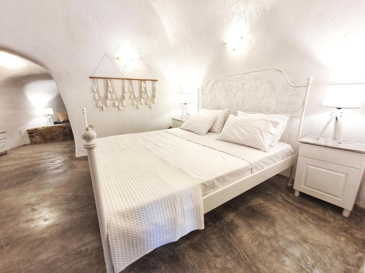 Navita Cave Houses Fira  Ngoại thất bức ảnh
